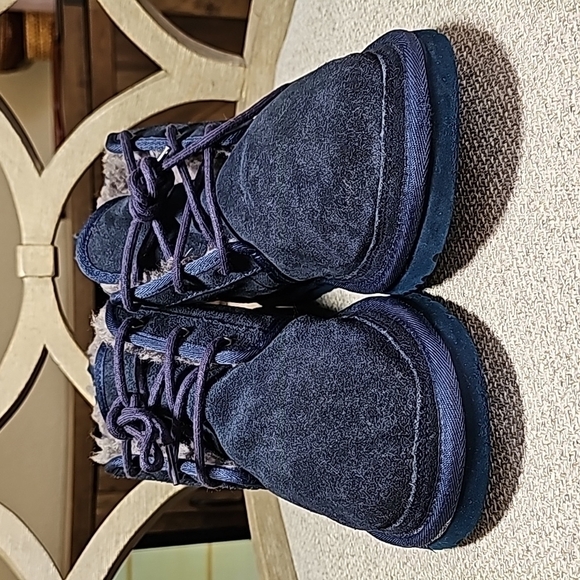 Men's UGG Shukka Boots - Picture 5 of 12